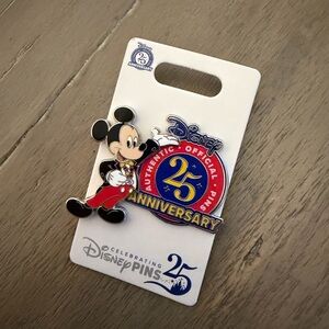 Disney Parks Pin Trading 25th Anniversary MICKEY MOUSE Official Trading Pin
